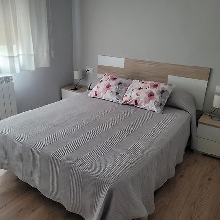 Casa Julio, Bonita Casa Comoda Y Espaciosa, Totalmente Reformada Con Terraza Y Jardin Privado Riezu Ngoại thất bức ảnh